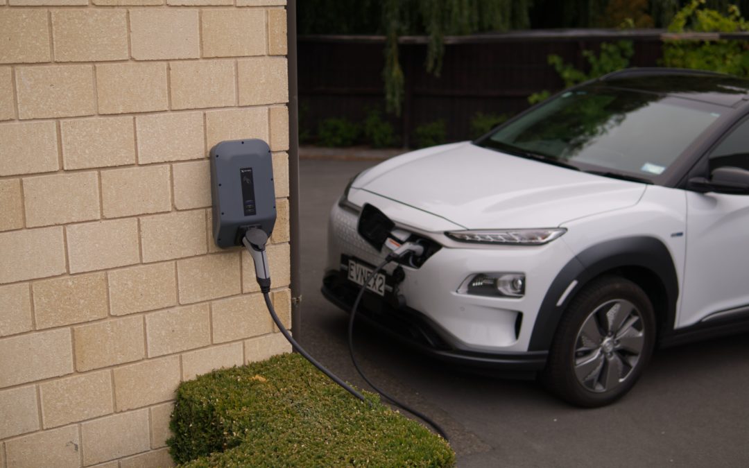 Ventajas de instalar un cargador de coche eléctrico en casa