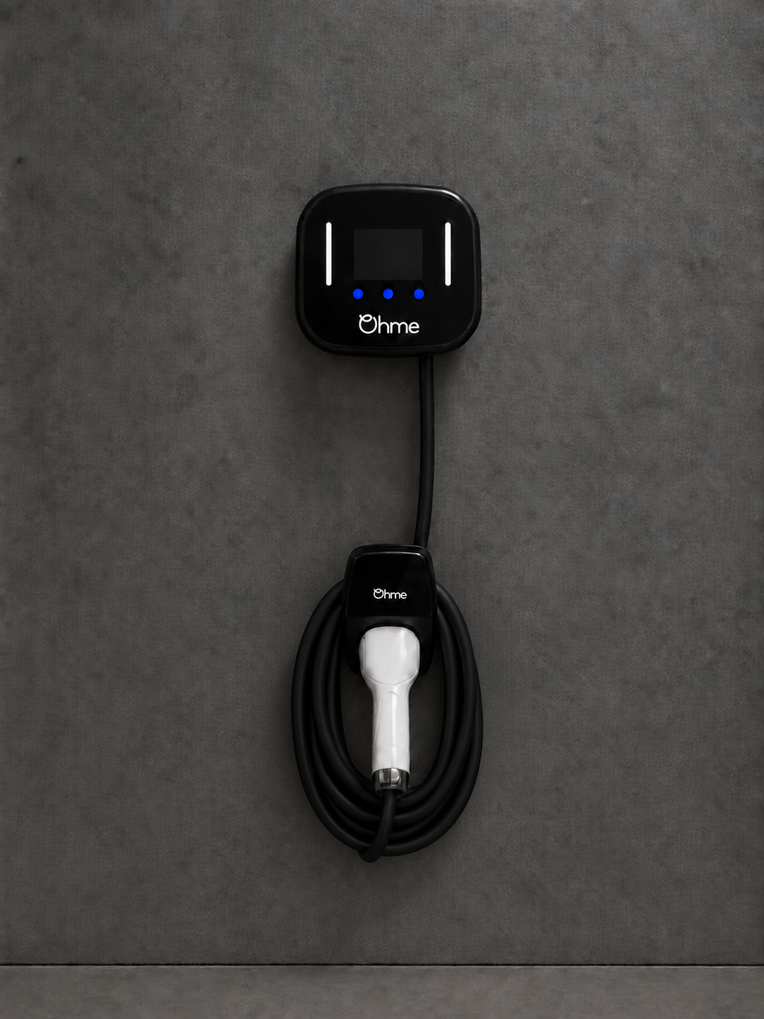 Cargador para coche con mantenimiento e instalación eléctrica